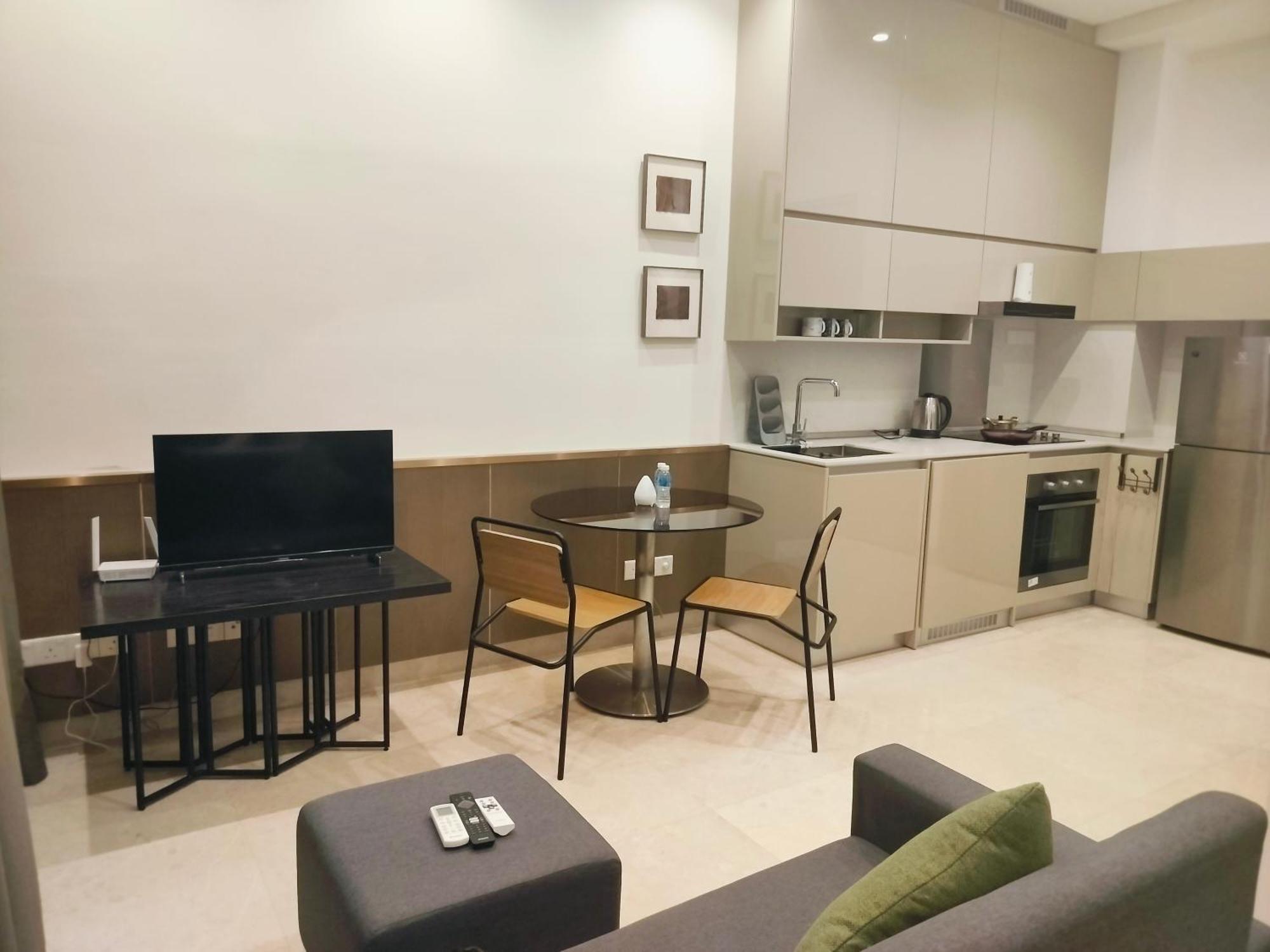 Lucentia Residence Has An Amazing Pool 쿠알라룸푸르 외부 사진