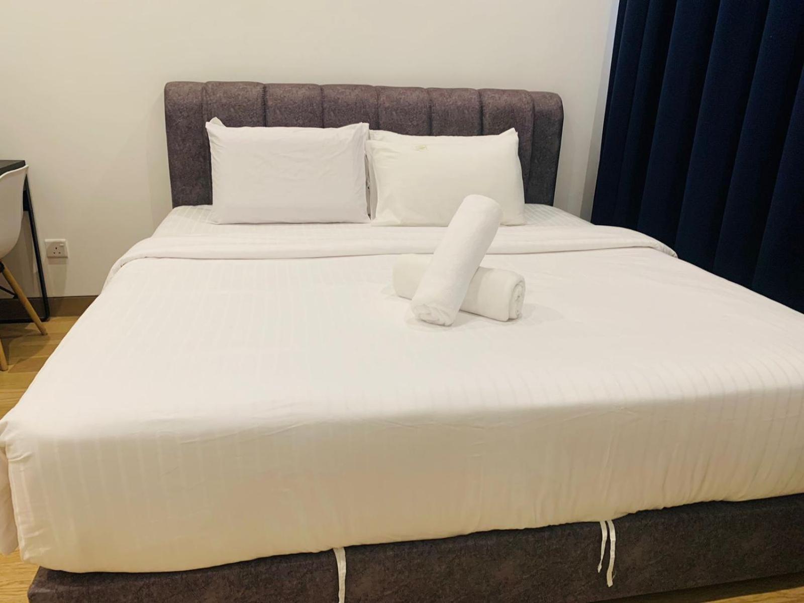 Lucentia Residence Has An Amazing Pool 쿠알라룸푸르 외부 사진
