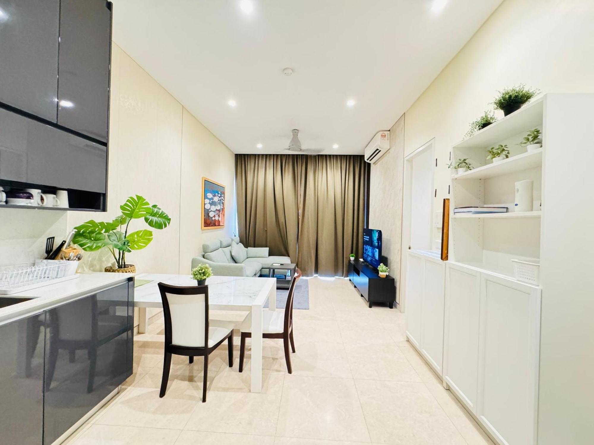 Lucentia Residence Has An Amazing Pool 쿠알라룸푸르 외부 사진